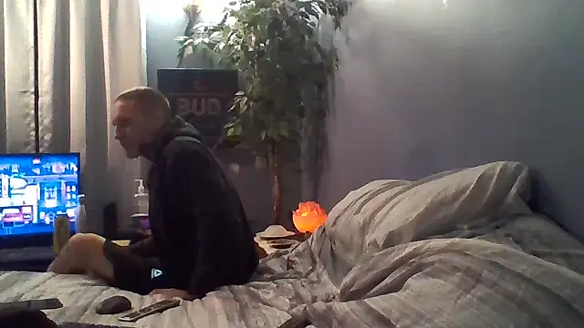 hotnready42069 online show from January 12, 11:21 pm