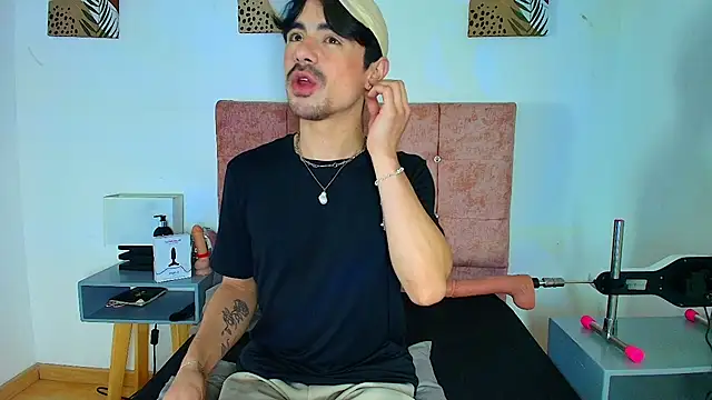 Ethan Briggs  online show from February 6, 4:06 am