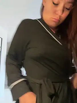Pretty  Milf online show from June 6, 11:37 am
