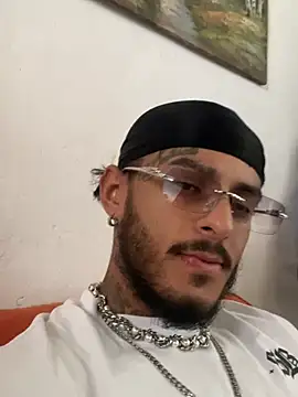 liyamjunior online show from February 20, 5:02 pm