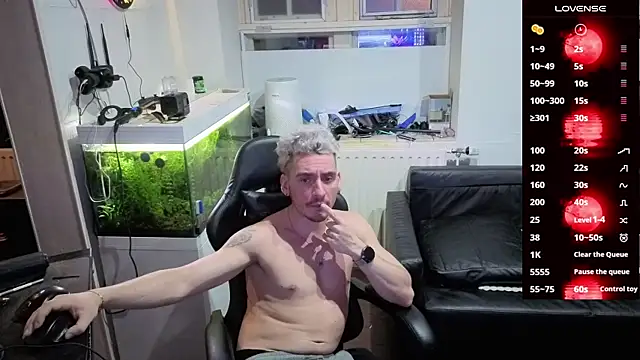 Rayzel White online show from February 17, 10:49 pm