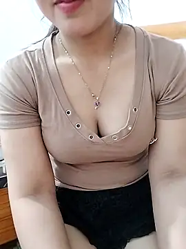 MaiNgoc sexy online show from April 19, 1:32 pm