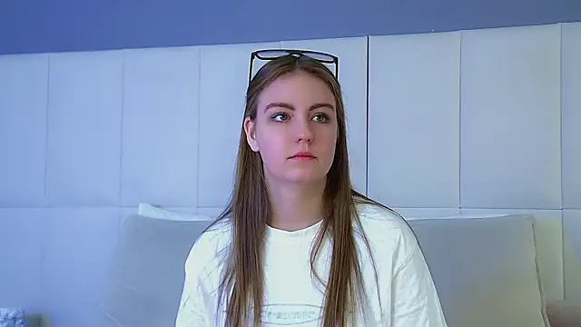 SofiaSarvain online show from February 5, 6:29 am