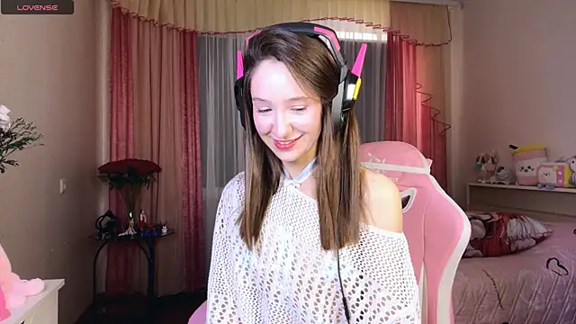 Snapshot of MarcelaBlas chatting on June 8, 2:17 pm MarcelaBlas online show from June 8, 2:17 pm