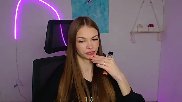 Lina Loveuu online show from April 21, 11:27 am