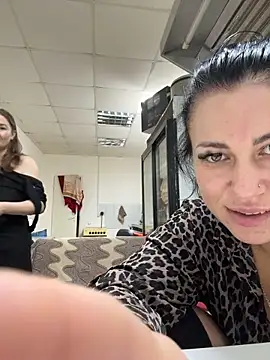 Snapshot of _Mila_Love chatting on February 12, 1:33 am Mila Love online show from February 12, 1:33 am