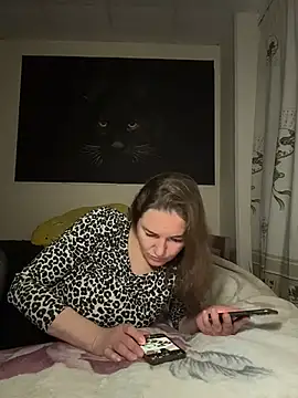 Snapshot of _Mila_Love chatting on February 20, 4:40 pm Mila Love online show from February 20, 4:40 pm