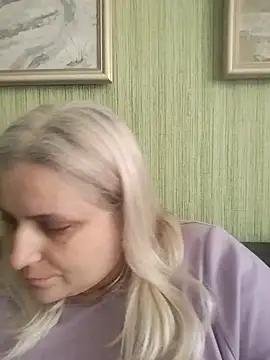Snapshot of NyushaLollipop chatting on May 7, 10:42 am NyushaLollipop online show from May 7, 10:42 am