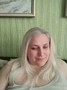 Snapshot of NyushaLollipop chatting on May 27, 1:19 pm NyushaLollipop online show from May 27, 1:19 pm