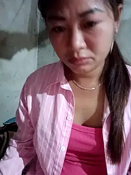 out-lustt online show from April 19, 9:28 pm