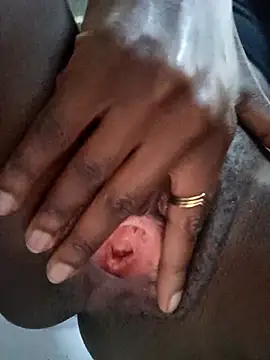 Pretty Barbie0 online show from April 3, 4:21 am