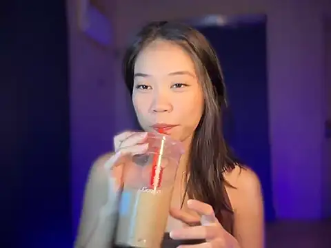 lovely amara19 online show from April 7, 6:25 am