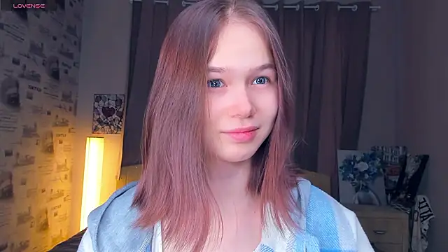 OwlLynn online show from February 1, 8:46 am