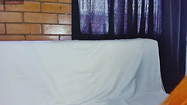 Anihaa online show from April 21, 1:28 pm