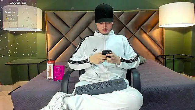 Salvattore Muller online show from February 22, 5:30 am