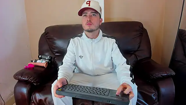 Salvattore Muller online show from April 21, 12:34 am