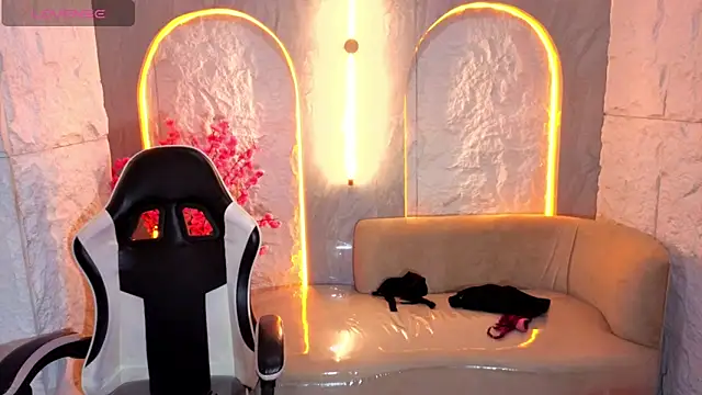 Stefany Tx online show from March 13, 7:42 pm