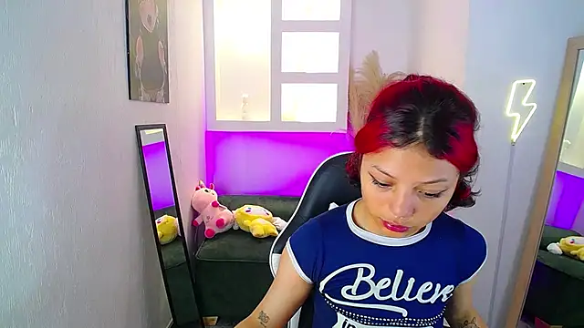 Snapshot of melodyy_as chatting on May 25, 1:28 pm melodyy as online show from May 25, 1:28 pm