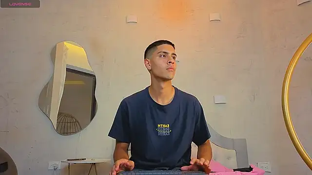 bastian and samantha online show from April 17, 4:26 am