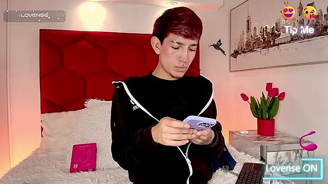 Taylor Snow online show from March 6, 8:05 pm