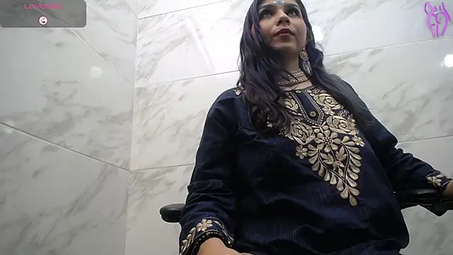 jasmine700141 online show from April 4, 7:11 pm