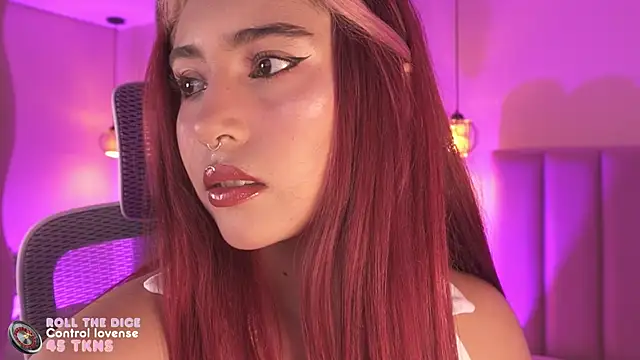 Dakota velvet  online show from April 12, 3:00 am