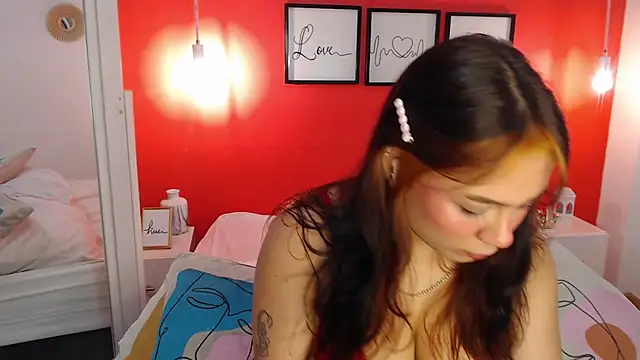 MaddyOwens 5 online show from April 10, 12:43 pm