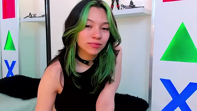 Sarah Saenzz online show from January 16, 7:29 pm