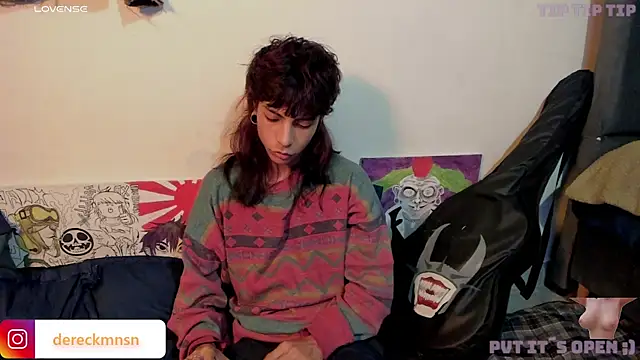 Snapshot of God_Dereck chatting on May 1, 8:08 am God Dereck online show from May 1, 8:08 am