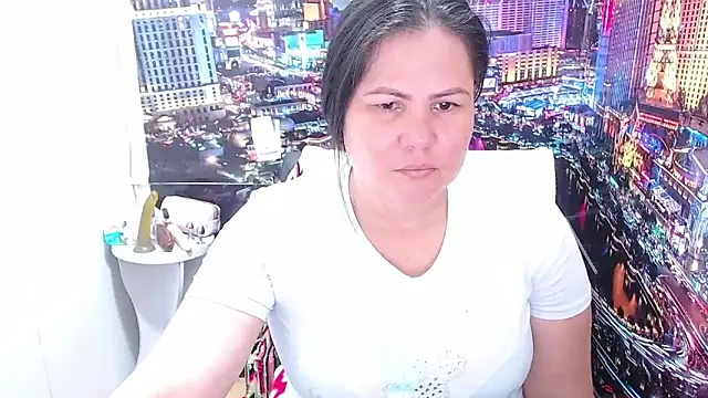 Snapshot of tila_nastyy chatting on April 30, 1:23 am tila nastyy online show from April 30, 1:23 am