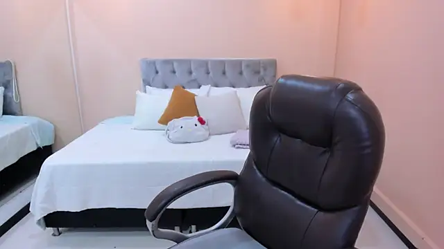 Bela Craxkerr online show from April 13, 12:43 pm