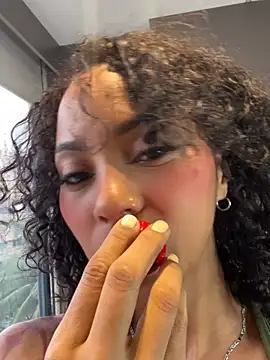 LizStorm  online show from May 31, 2:35 pm