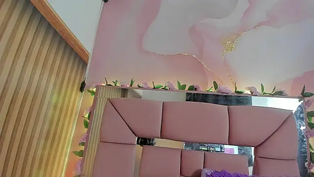 Snapshot of amy__rose__ chatting on June 6, 3:11 am amy rose online show from June 6, 3:11 am