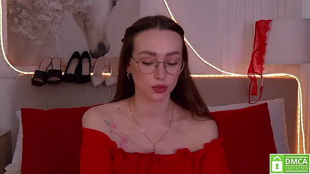 Emily Simon online show from February 26, 5:06 am