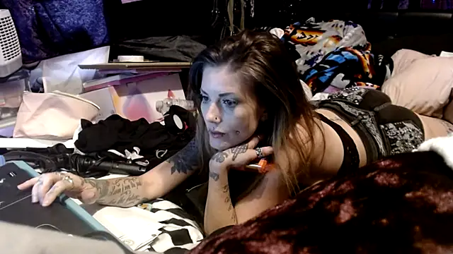 allymoon1369 online show from June 13, 10:29 pm