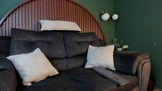 Alhan Twink online show from April 1, 5:19 am