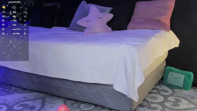 Noaah25  online show from February 11, 3:33 am