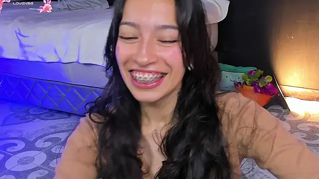 Noaah25  online show from March 6, 4:09 am