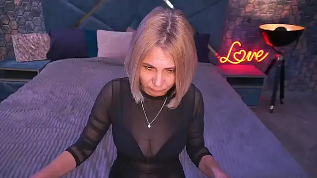 MiaRossy online show from March 19, 10:30 am