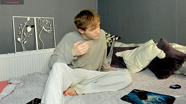 Kai Milller online show from March 22, 3:32 am