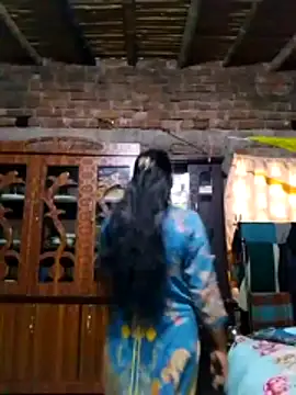 Hot Sweeti online show from April 15, 10:11 am