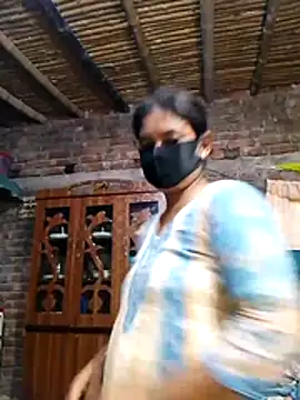 Hot Sweeti online show from April 22, 11:45 am