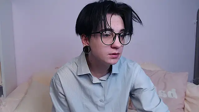 RayTaylorr online show from January 17, 4:50 am