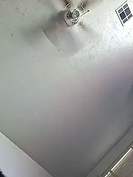 LadySn0w26 online show from April 17, 3:04 pm