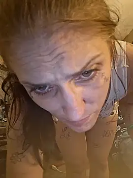 LadySn0w26 online show from April 22, 1:52 am