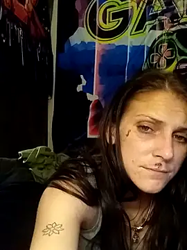 Snapshot of LadySn0w26 chatting on May 11, 12:49 am LadySn0w26 online show from May 11, 12:49 am