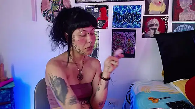 MelisaVelvet online show from April 4, 7:55 pm