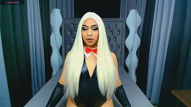 Clea Moore online show from February 6, 3:00 am