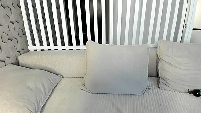 caelestisss online show from March 8, 1:47 am