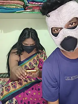 Snapshot of hotcopuleandsweet chatting on July 22, 5:21 am hotcopuleandsweet online show from July 22, 5:21 am